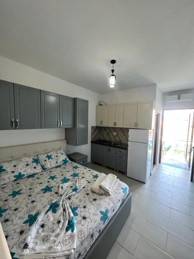 Kamberi Hotel & Apartments 2 Velipojë Extérieur photo