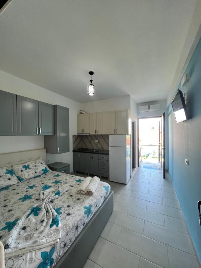 Kamberi Hotel & Apartments 2 Velipojë Extérieur photo